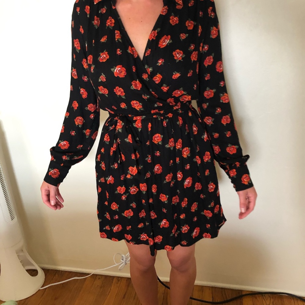Volcom long-sleeves rose dress